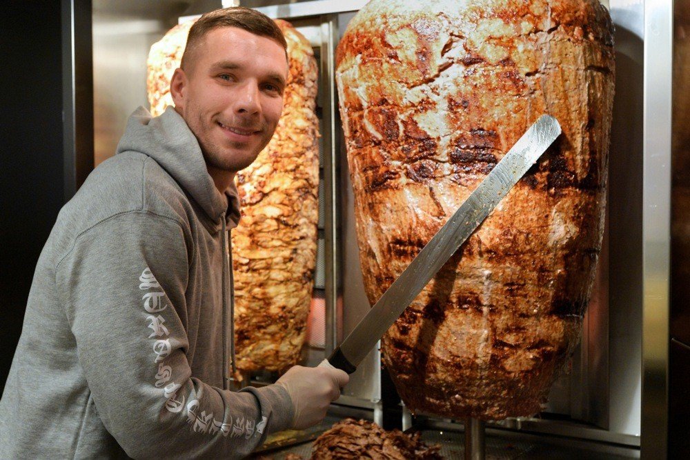 Doner Kebab: Daging Lapis yang Berhasil Menguasai Eropa
