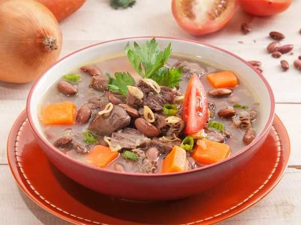 Sop Brenebon: Sup Kacang Merah Khas Manado